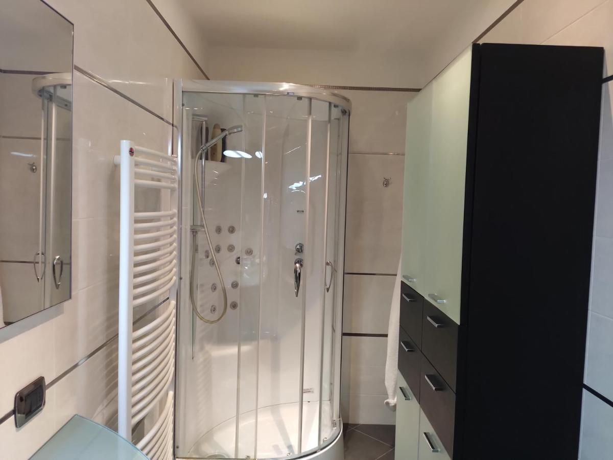 Bellagio Lakeside Apartment エクステリア 写真