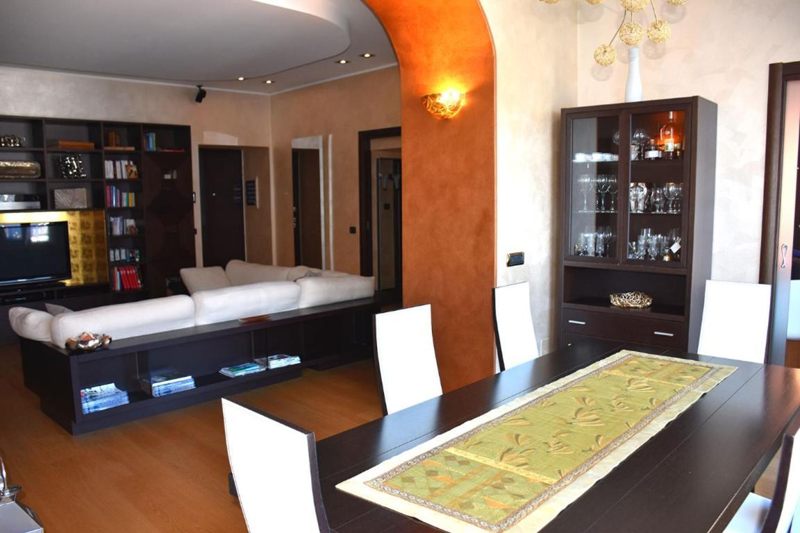 Bellagio Lakeside Apartment エクステリア 写真